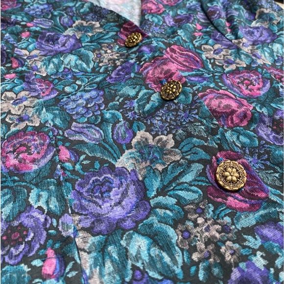 Perfect Condition Vintage Floral VNeck Top - Picture 4 of 9